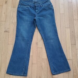 Apt. 9 Women's Flare Jeans in Classic Blue